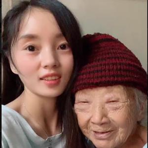 黄琴（18号早8点Babi定妆喷雾专场）