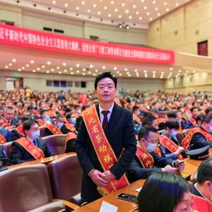 荆州市最美荣誉书记杨世海