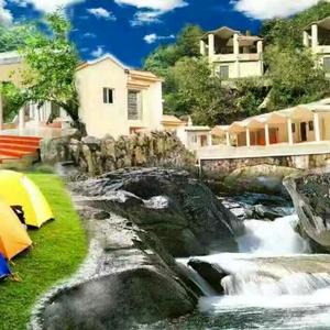 睡到够山寨（高州市深镇镇）