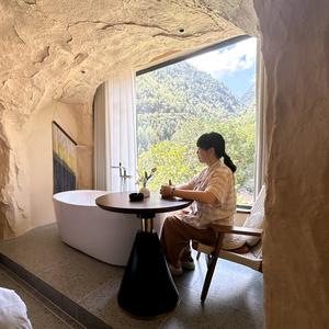 酒店翻新改造|阿芝