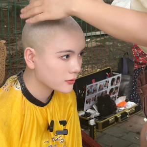 剃头西施赵庆荣（专注刮胡刀）