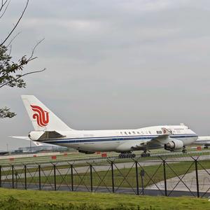 爱看飞机的阿文