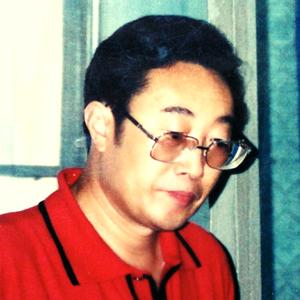 黄炳华，呢称（老地），喜爱文学，有正义感